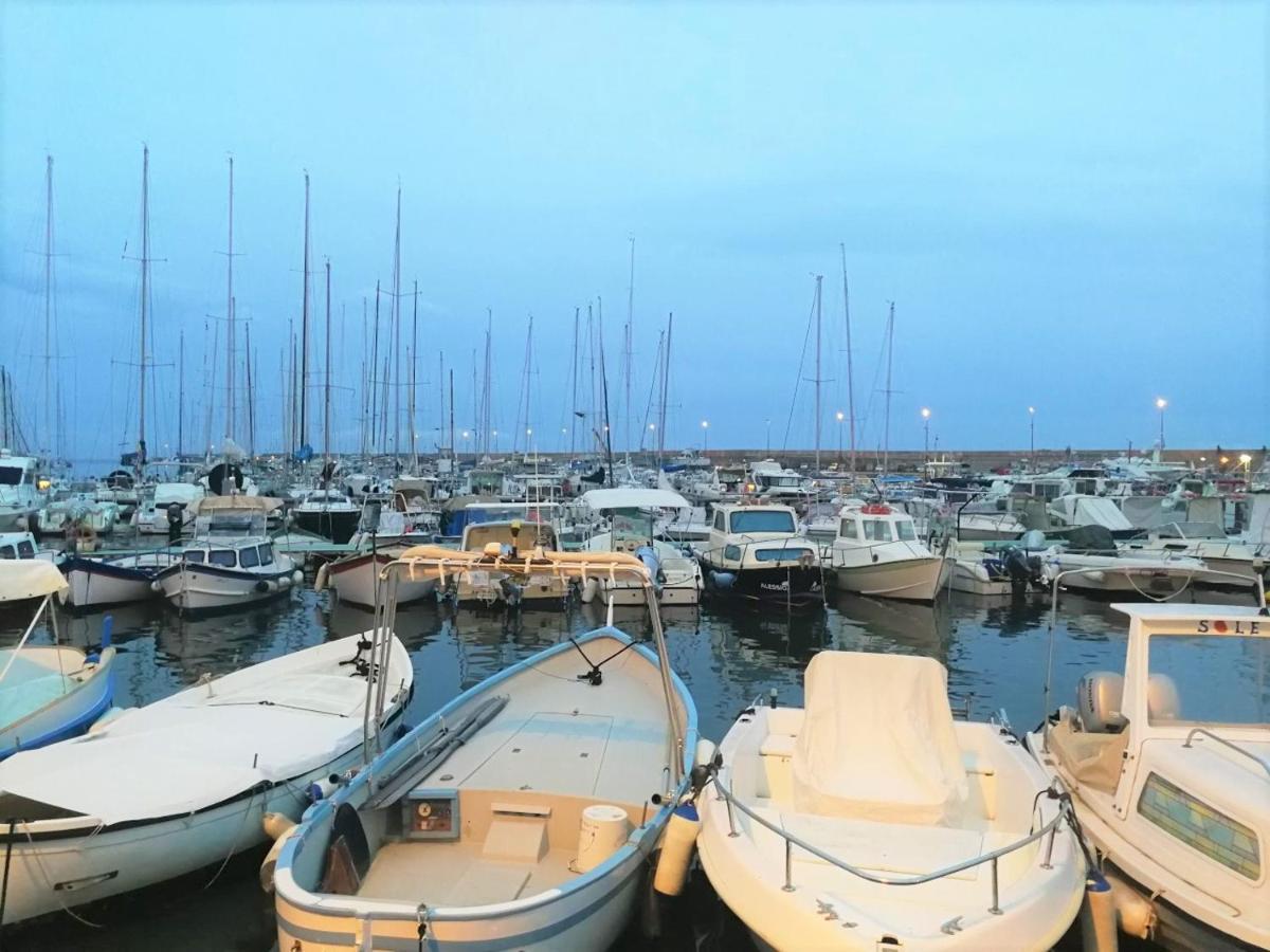Casa Fiorenza Parcheggio Privato Sanremo Exteriér fotografie